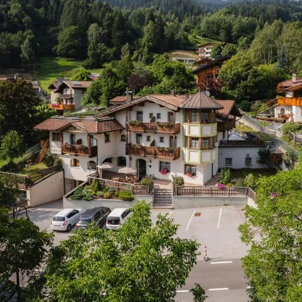 Chalet Campiglio Imperiale: Madonna di Campiglio'da bir otel