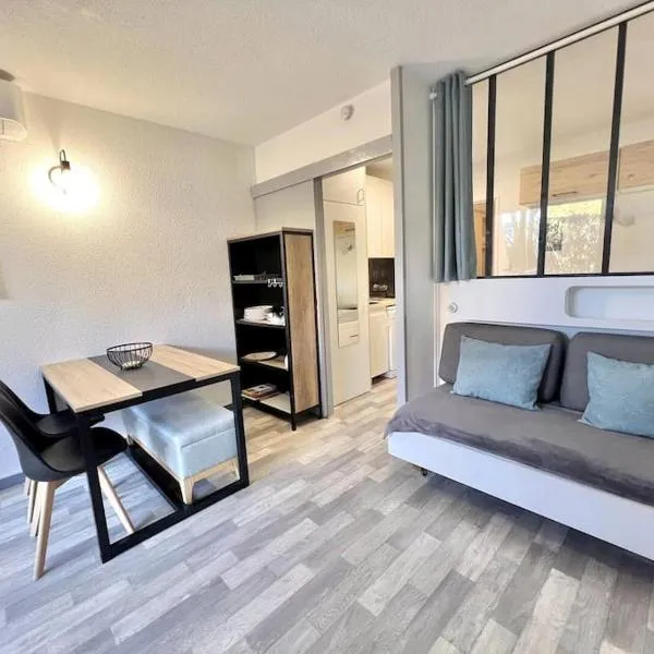 Appartement Port de Hyères 4 personnes, Hotel in Hyères