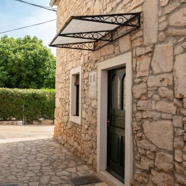 Villa Maria, hotel in Pašman