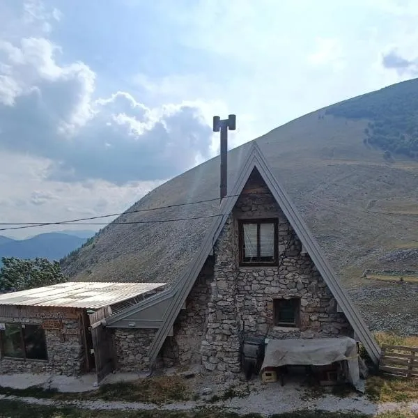 Etno Koliba - Bed & Breakfast，位于Gornji Lukomir的酒店