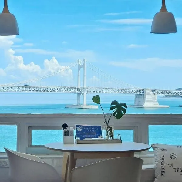 Stay Gangali with view of Gwangan bridge, hotell sihtkohas Busan