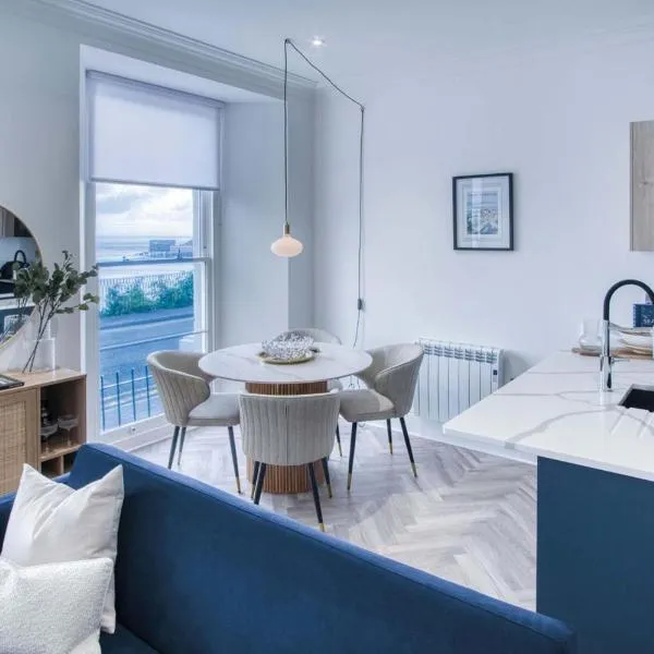 No 4 Croft House - Luxury 2 Bed Apartment - Tenby, Hotel in Tenby