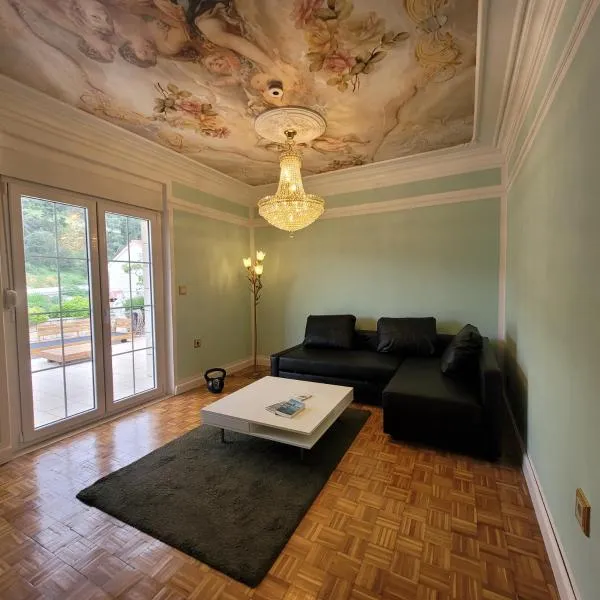 Apartment Bakarosa, hotel in Pučišća