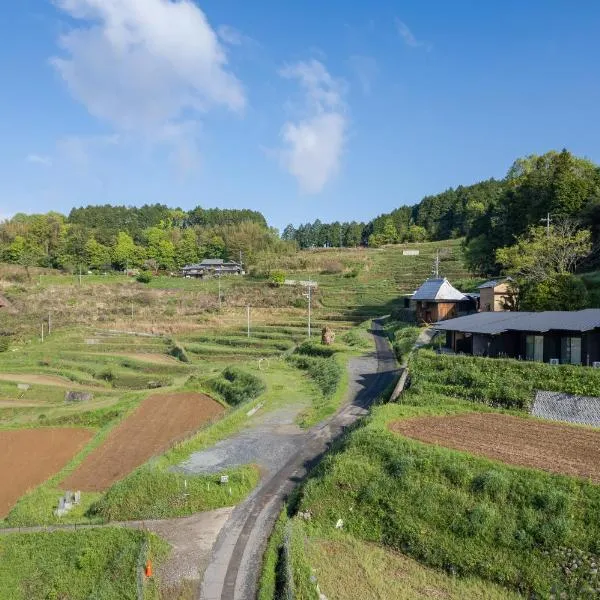 THE TANADA SAUNA サウナ 露天風呂 棚田一望 Refaシャワードライヤー 食事追加可，位于Sakai的酒店
