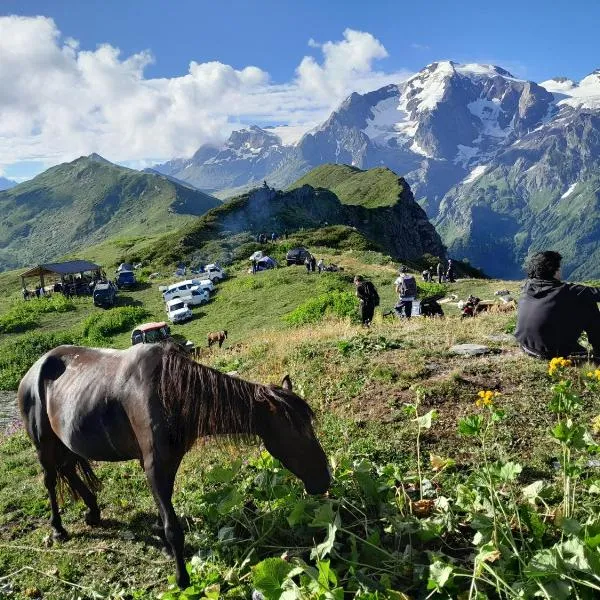 Sarag Mountain & Family Guesthouse Svaneti, hotel en Mestia