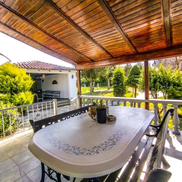 Oasis Cottage, hôtel à Krepeni