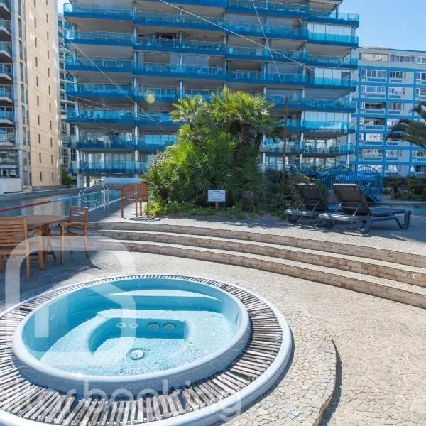 Tropical Paradise at Luxurious Ocean Village, hotel v destinaci Gibraltar