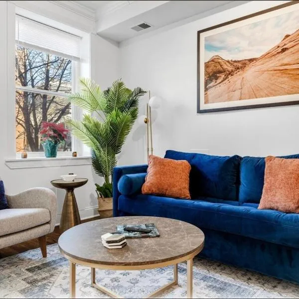 Entire Rowhome In Northwest Washington、ワシントンのホテル