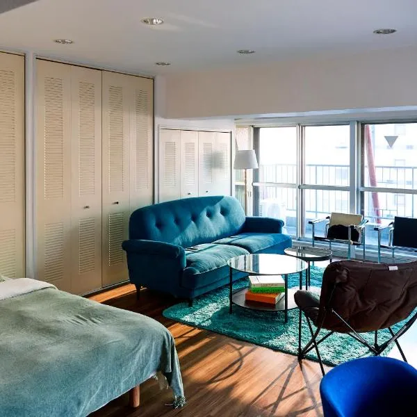 Central Shinjuku apartment with beautiful city view 3stops to Shibuya, hotel en Tokio