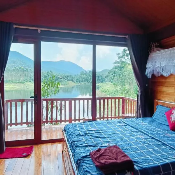 GiangTien Homestay ThacBa - Bungalow、Yên Bìnhのホテル