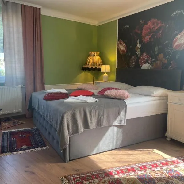 Corso, Zimmer & Frühstück, hotel em Pressbaum