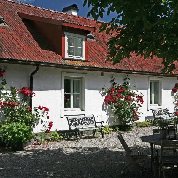 Stenrosgården, hotel in Kivik