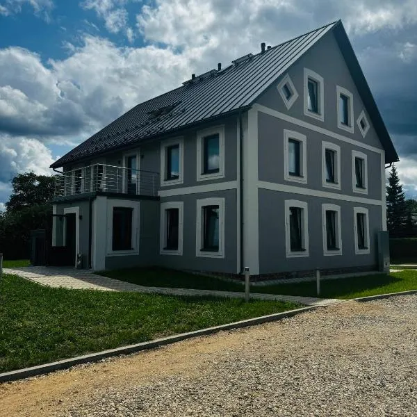 Raina 28 apartment, hotel a Madona