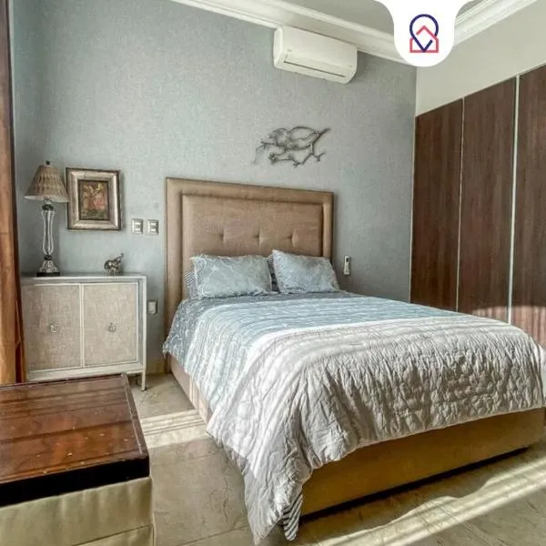 Lujoso departamento en Leon、レオンのホテル