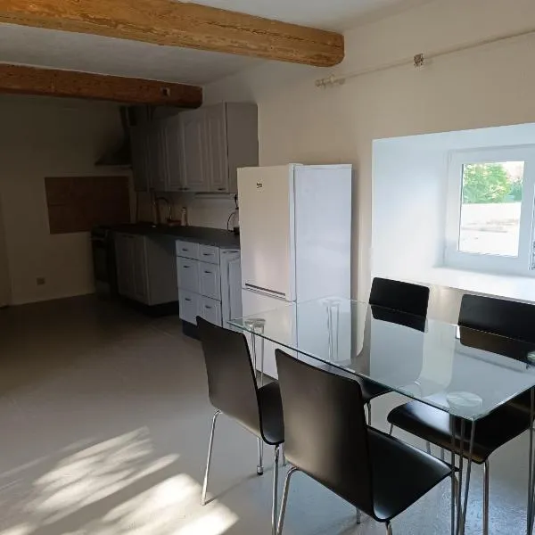 Mäo Apartment, hotell Mäos