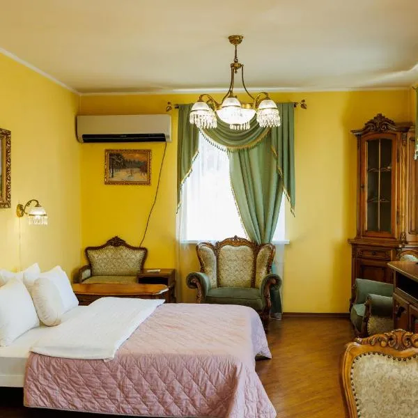 Квартира Антиквара у центрі Полтави Мережа AlexApartments Документи для відряджень Безконтатне заселення Цілодобово, hotel in Poltava