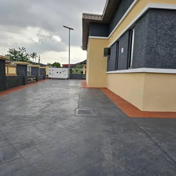 Skyline Apartments, hotel in Lagos