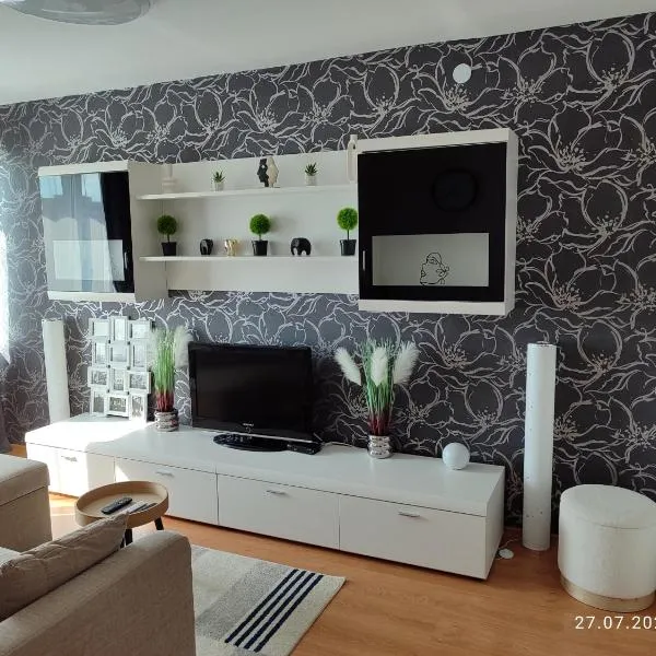 Sofi 2-комнатный, hotel em Narva