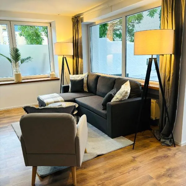 REMA Homes - Jacuzzi Terrasse 55' TV Küche Regendusche, hotel em Bad Bellingen