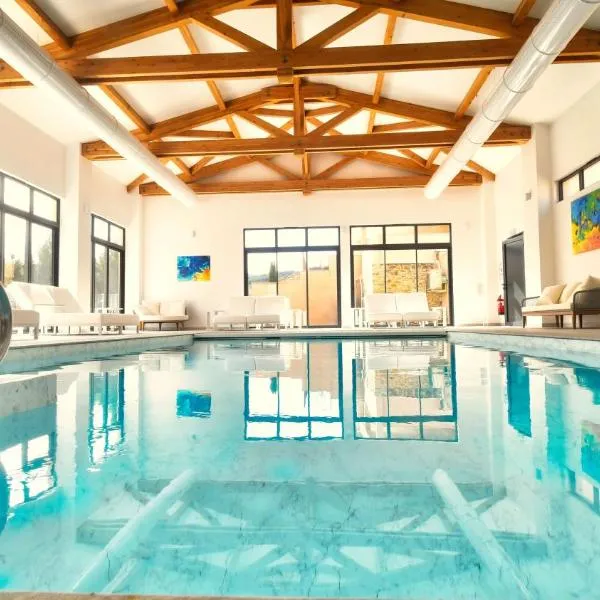 Domaine Ribiera, Hotel 5 Etoiles, SPA & Golf - Forcalquier, Hotel in Niozelles