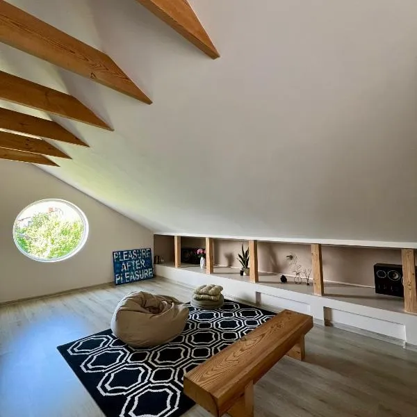 Two story tiny house, hotel v destinaci Ventspils