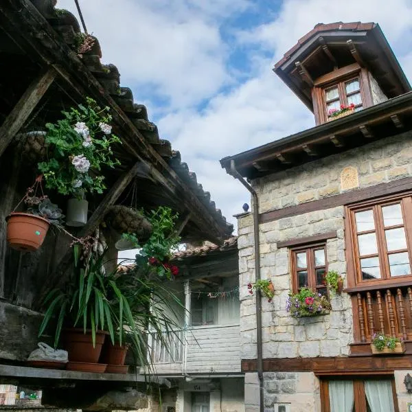 Casa Rural Salices, hotel di Pola de Laviana