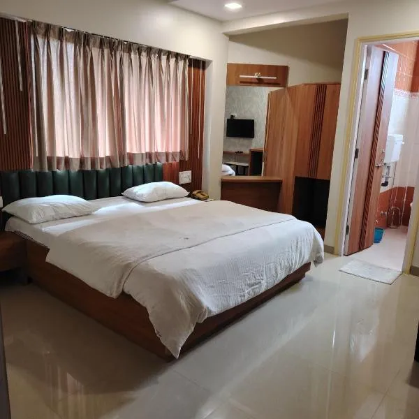 Hotel Vaishali، فندق في ناشيك