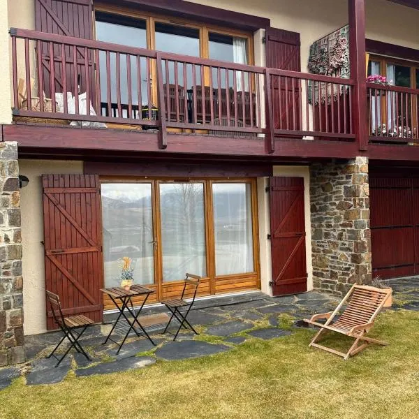 Preciós apartament a Sainte-Léocadie, hotel in Sainte-Léocadie