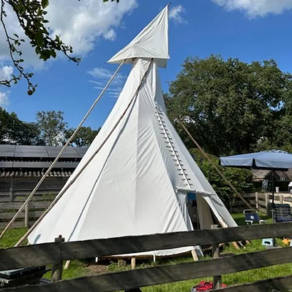 Tipi tent, hotel v destinaci Sleen