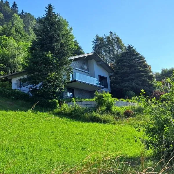 Ferienhaus Berg'nSee, hotel v destinaci Annenheim