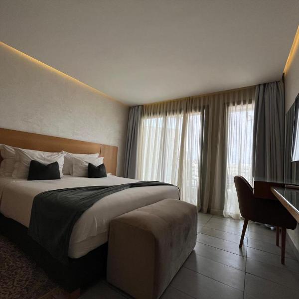 Maarif Home Casablanca, Casablanca
