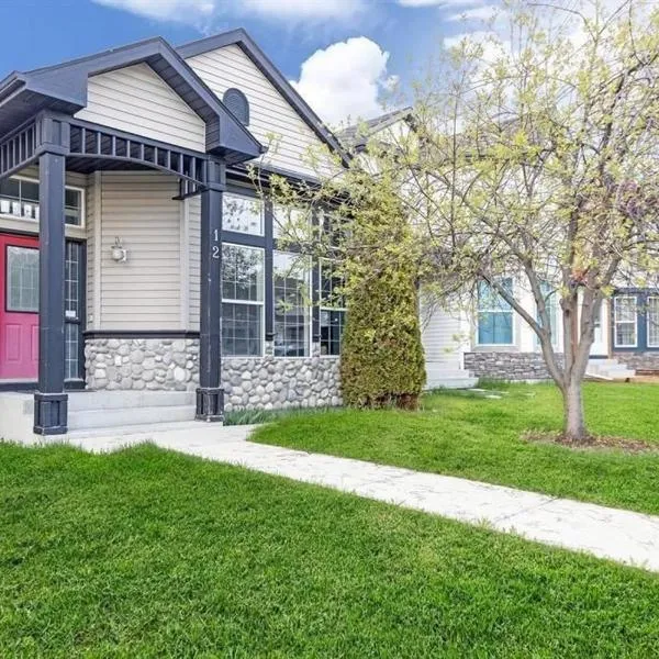 12 Spacious Home W Ac, Crib, Garage, By Airport, hotel in Calgary