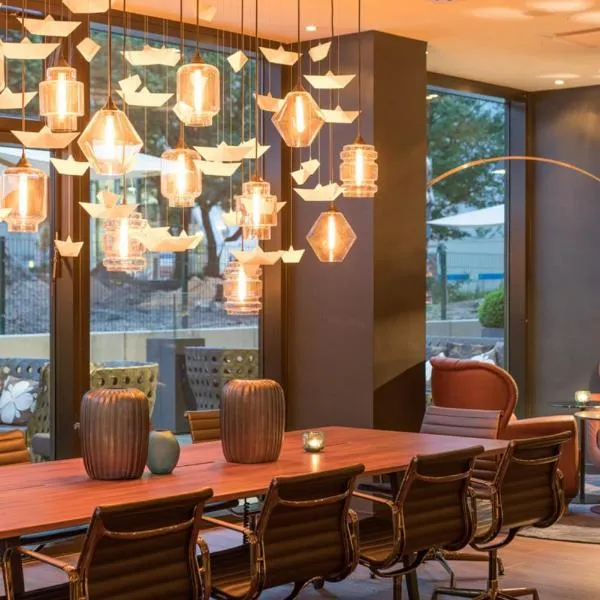 Motel One Hamburg-Alster, hotel v Hamburku