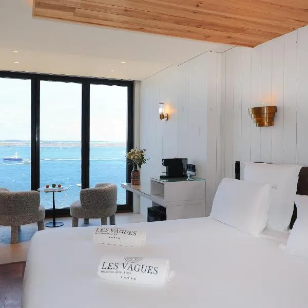Les Vagues Hotel & Spa，位于阿卡雄的酒店