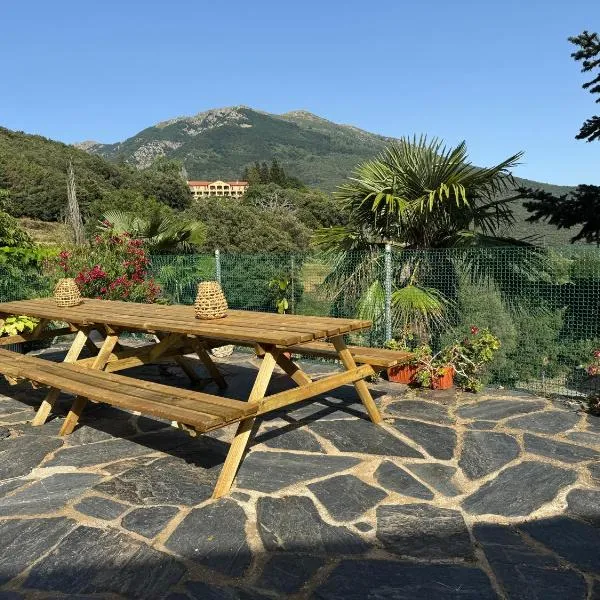 Casa Rural CAL PAGÉS Montseny, hotel in Montseny