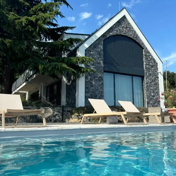Villa Salve, hotel in Badacsonytomaj