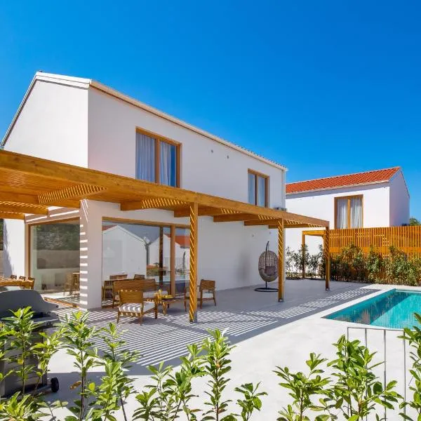 Villa 4 with Pool Soline, Krk, 280 m from beach, by 4Villas, hotel v destinaci Soline