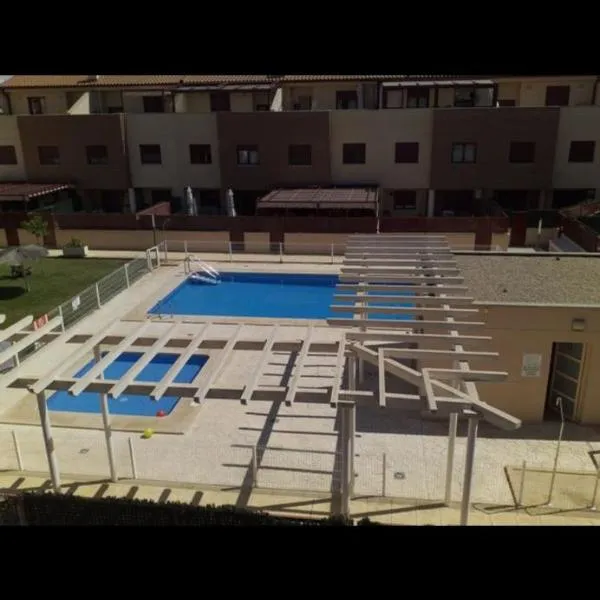 Duplex con piscina en barrio residencial, hotell sihtkohas Albacete