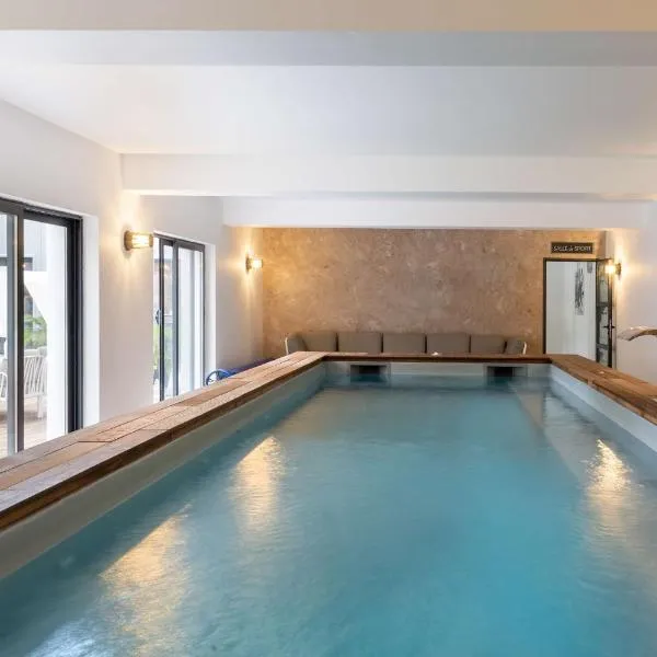 Best Western Hotel Casa Bianca, Piscine Intérieure et Extérieure, hotel en Calvi