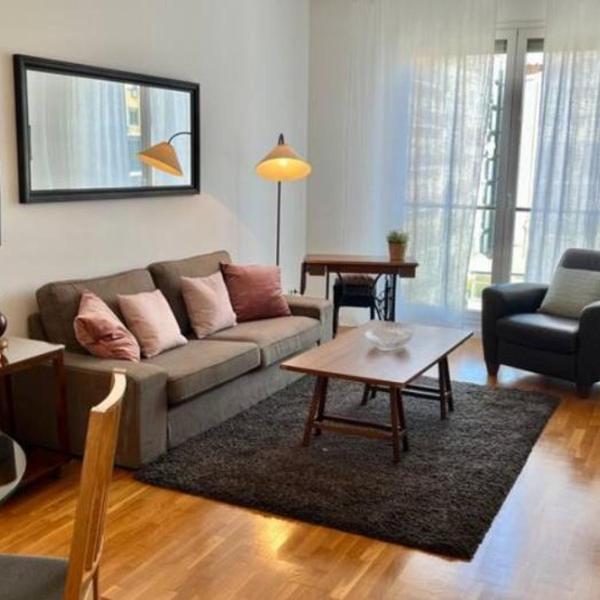 Apartamento con 2 Dormitorios, Elegante y Céntrico en Rambla Catalunya - ES-341-2, Barcelone