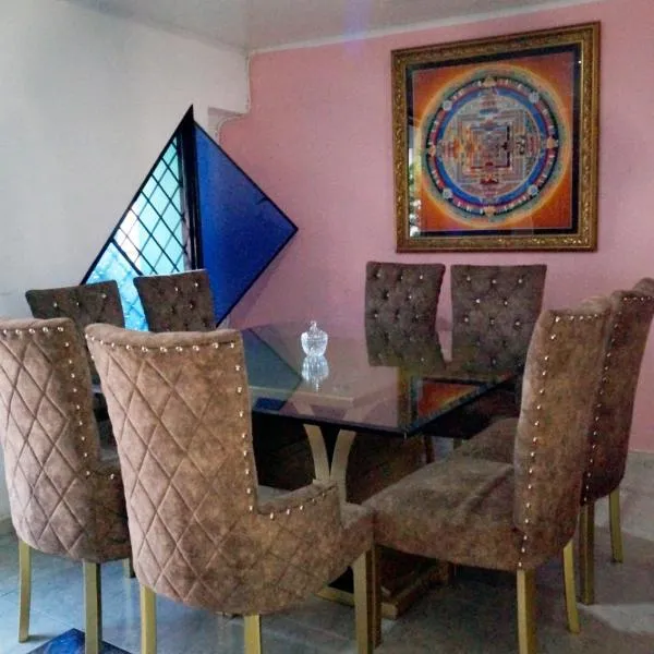 Confortable con capacidad para grupos de 11 personas, hotel in Florencia