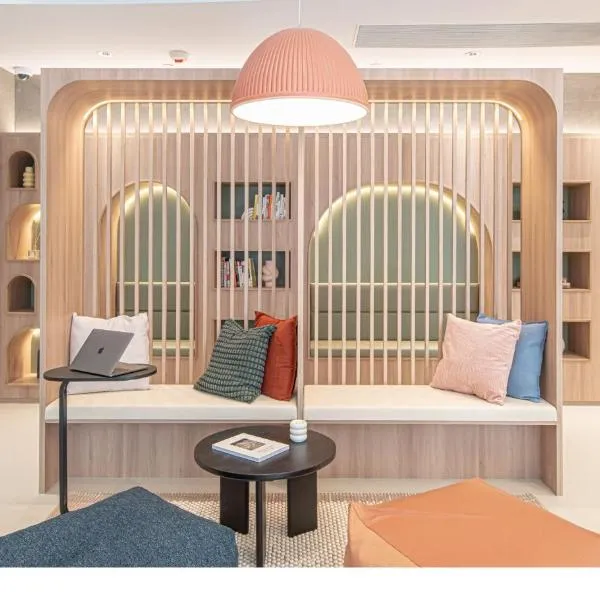 Weave Studios - Kowloon West, hotel in Hong Kong