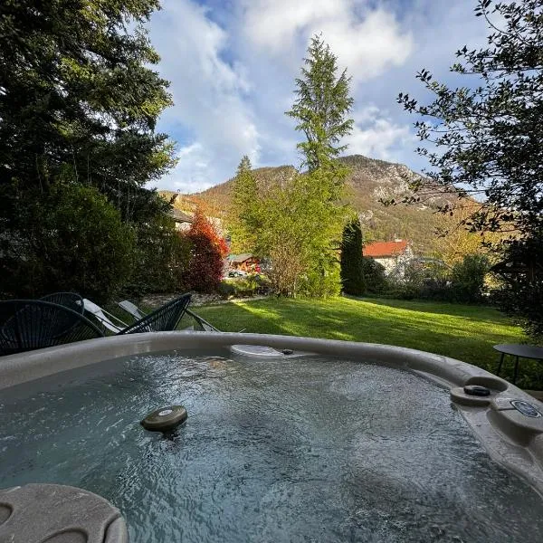 Villa & Appartments des Muriers - 500 m du Lac, hotel in Annecy