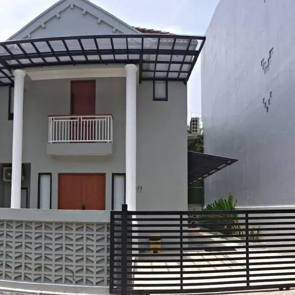 Palm Spring Batam 3 Bedroom, hotel v destinaci Batam Center