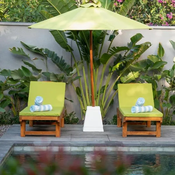 Titeng Guest House - Comfortable studio in amazing location near Potato Head and the beach, hotel in Seminyak
