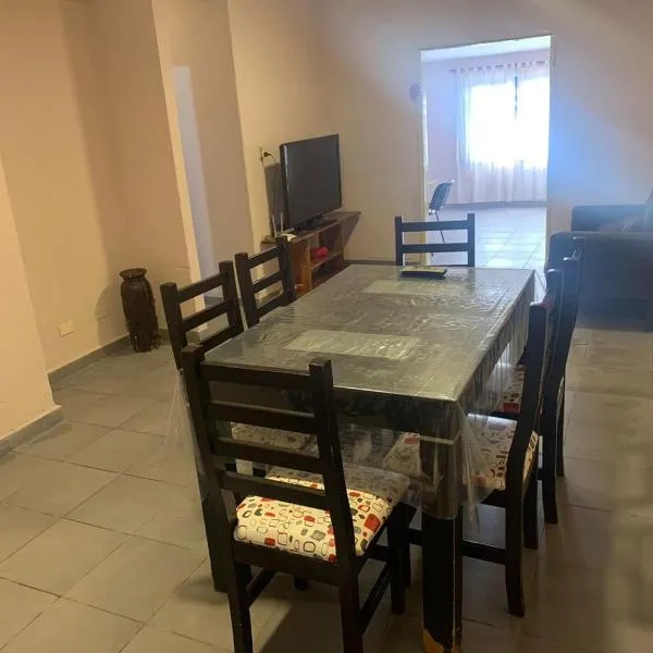 Departamento amplio 5P y cercano a aeropuerto Posadas, hotel v destinácii Posadas