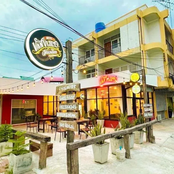 Van Vliet Hostel, hotel v destinaci Ayutthaya