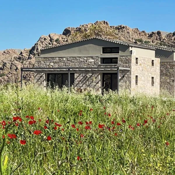 Petras Estate, hotel in Skala Eresou