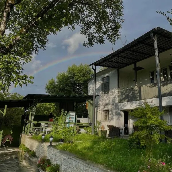 View Racha, hotel i Ambrolauri