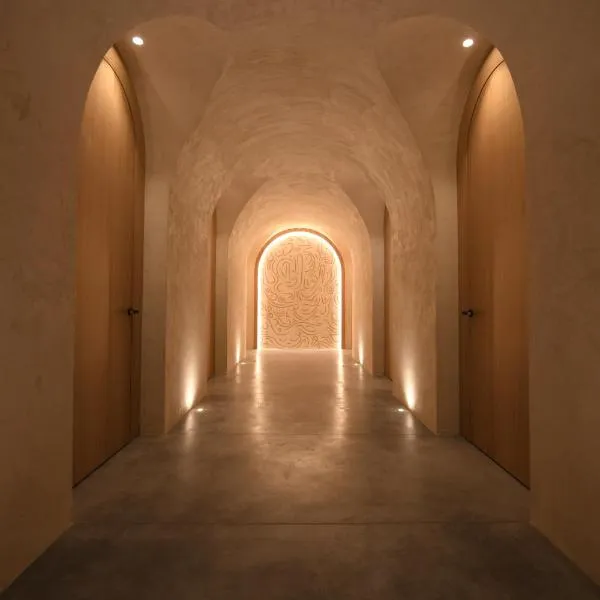 Neoli, hotel a Jbeil